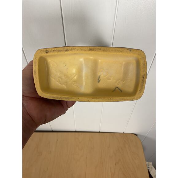 Roseville Pottery Bittersweet Double Bud Vase 873-6 - Picture 4 of 4